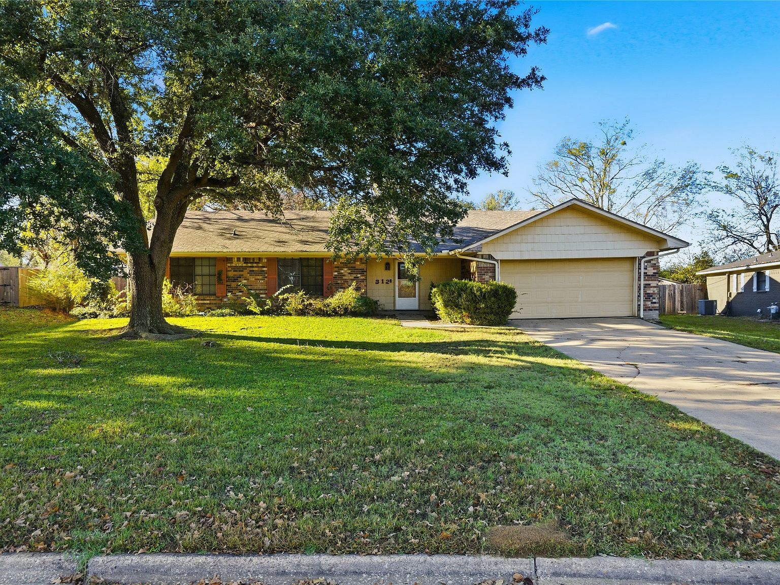 312 Azalea Dr Sulphur Springs, TX 75482 - Thumbnail 2