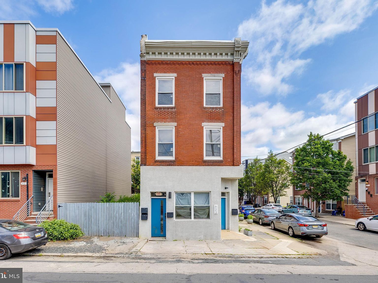 623 W Oxford St Philadelphia, PA 19122 - Thumbnail 2