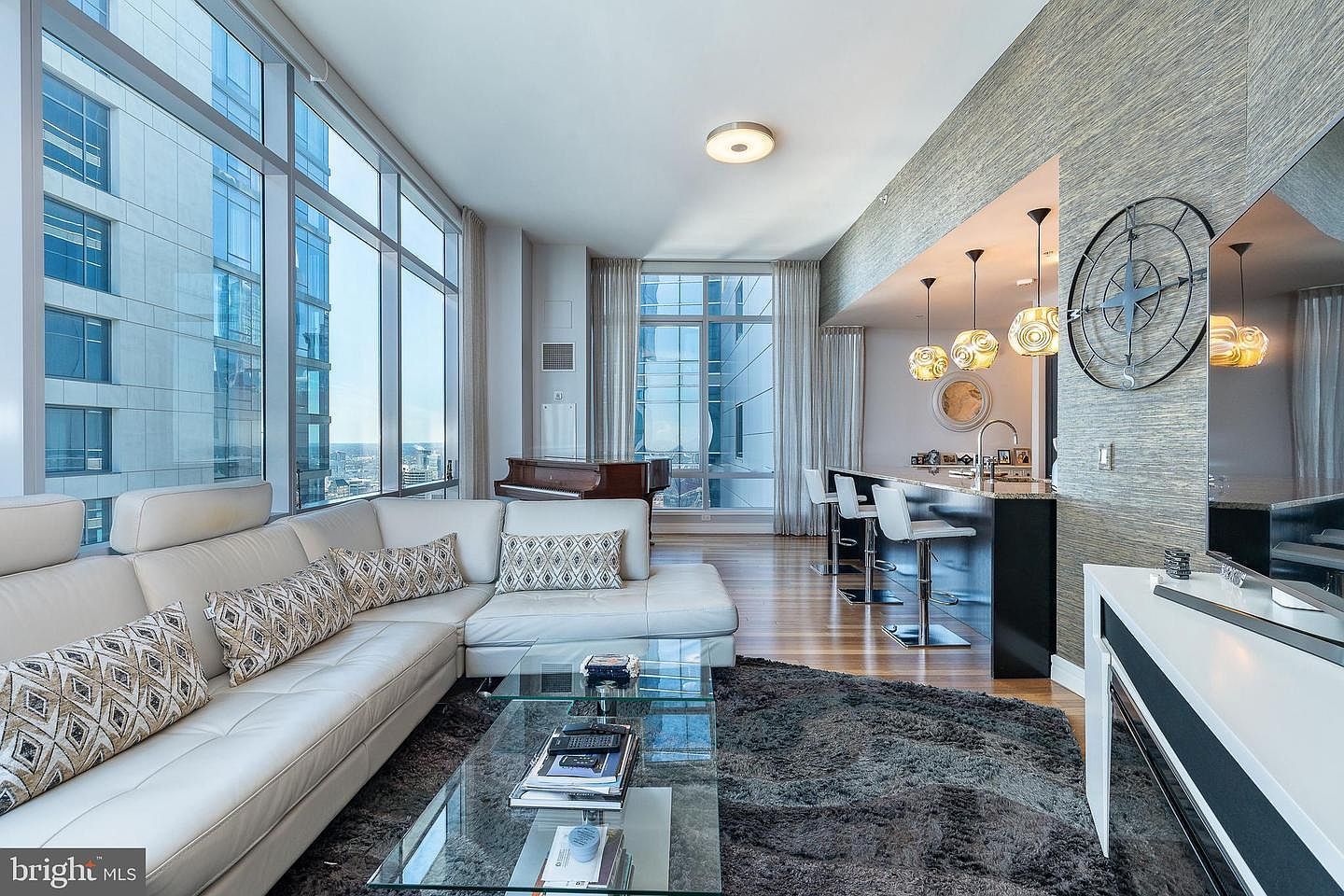 1414 S Penn Sq Unit 45A Philadelphia, PA 19102 - Thumbnail 2