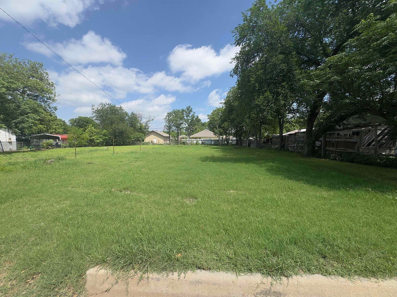 1316 35th St Wichita Falls, TX 76302  | Land/Lot