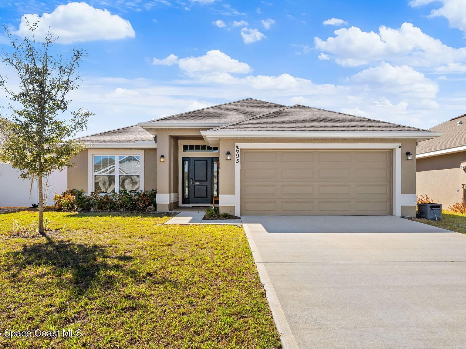 695 Lantana St Cocoa, FL 32926 - Thumbnail 2