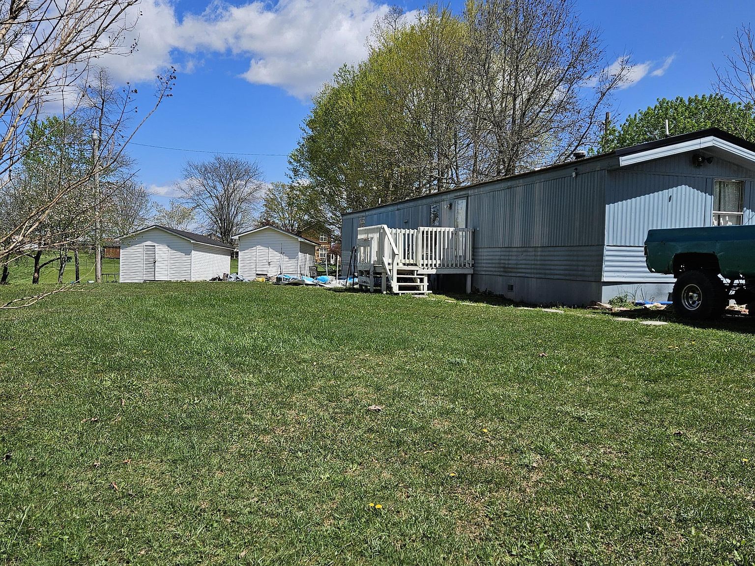 270 Hensley Rd East Bernstadt, KY 40729 - Thumbnail 2