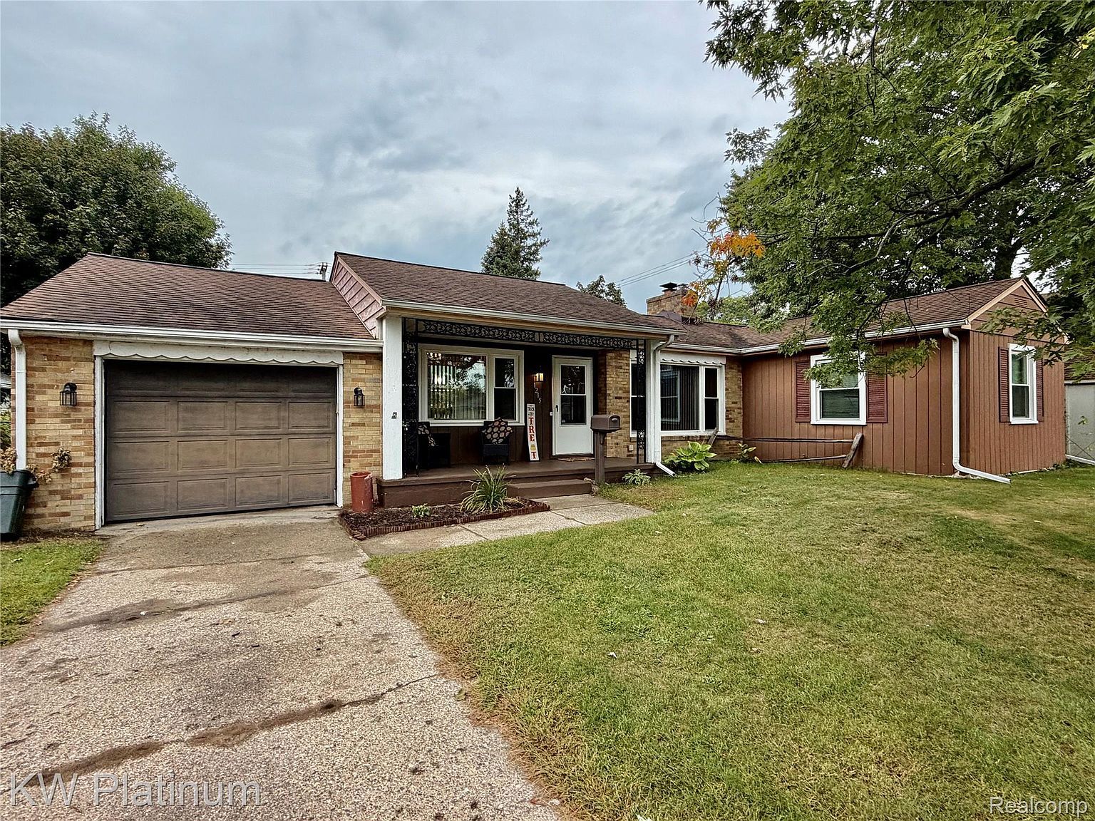 1215 16th St Port Huron, MI 48060, 48060