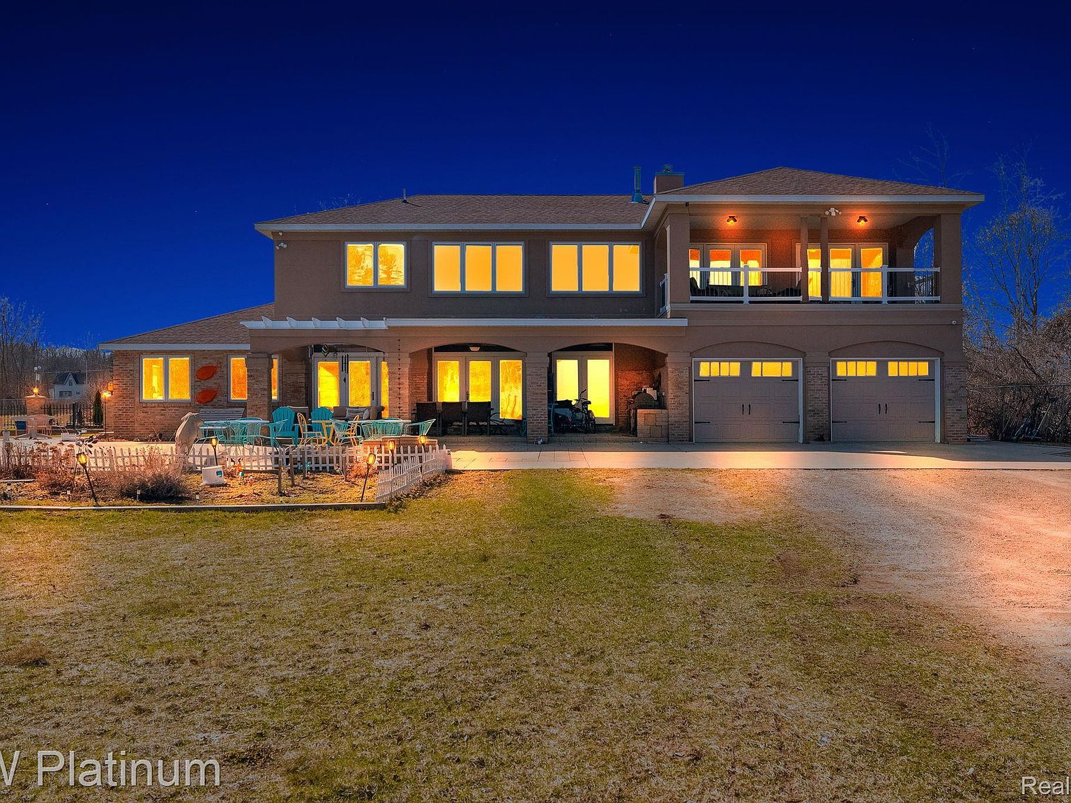 2235 S Lakeshore Rd Harbor Beach, MI 48441, 48441
