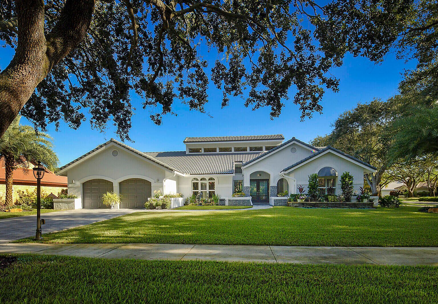 2155 Rabbit Hollowe Cir Delray Beach, FL 33445 - Thumbnail 2