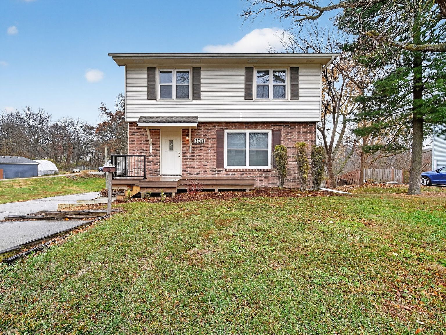 323 E Broad St Des Moines, IA 50315 - Thumbnail 2