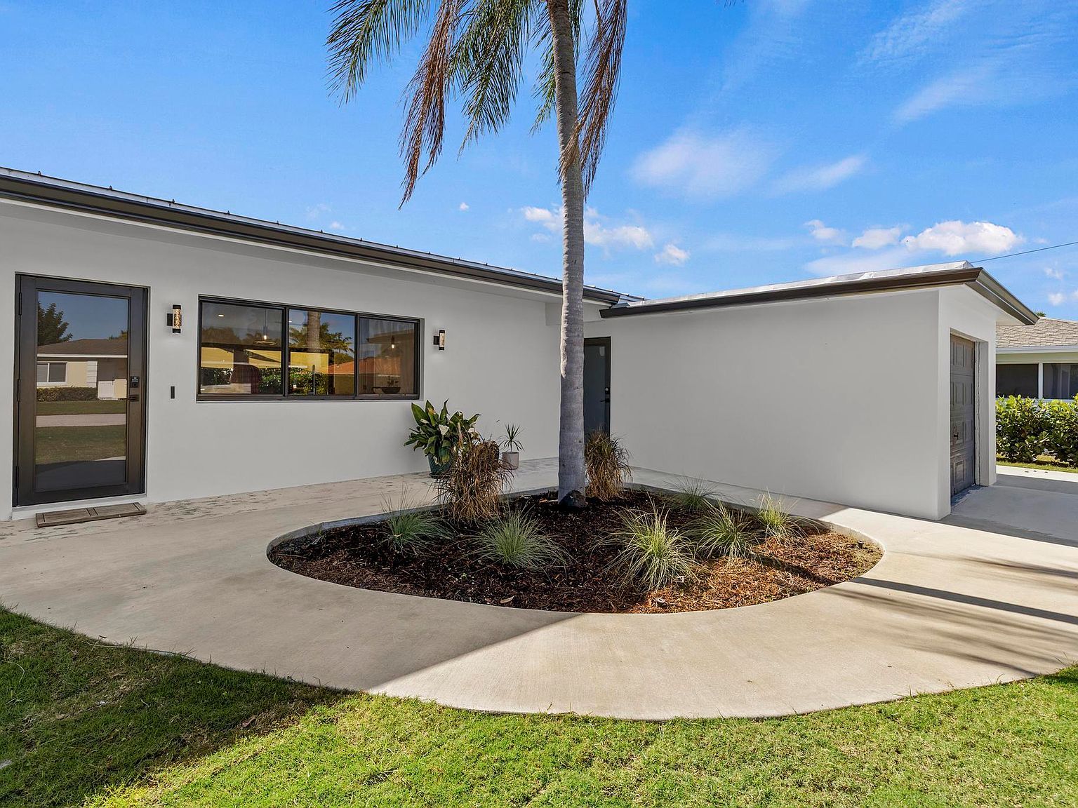 1510 Carandis Cir Lake Clarke Shores, FL 33406 - Thumbnail 2