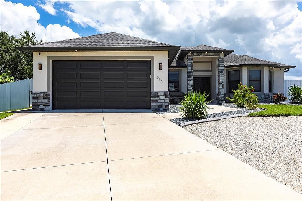 217 SW 10th Pl Cape Coral, FL 33991 - Thumbnail 2