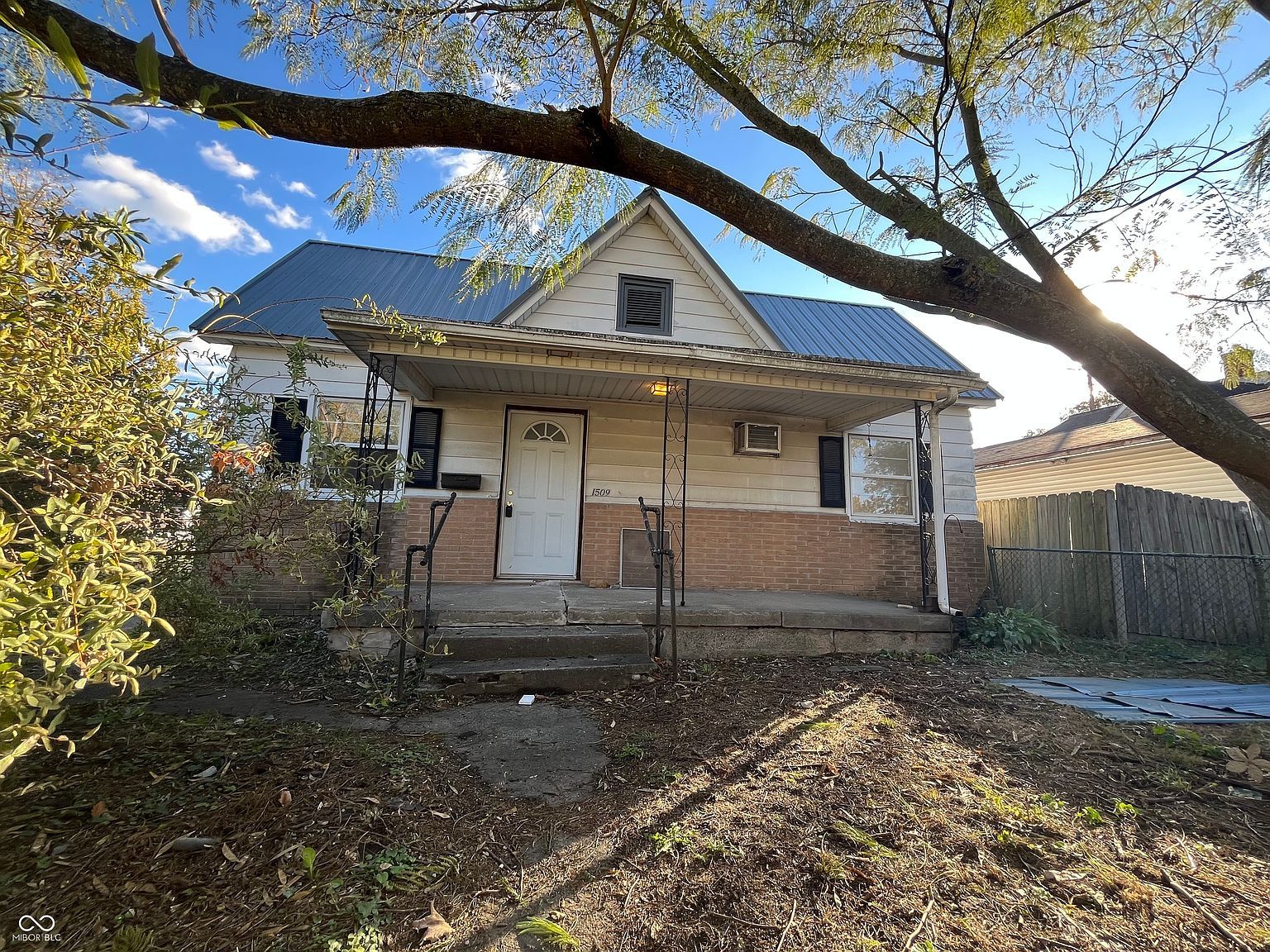 1509 Liberty Ave Terre Haute, IN 47807 - Thumbnail 2