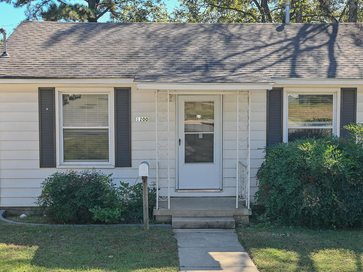 1200 W 49th St North Little Rock, AR 72118 - Thumbnail 2