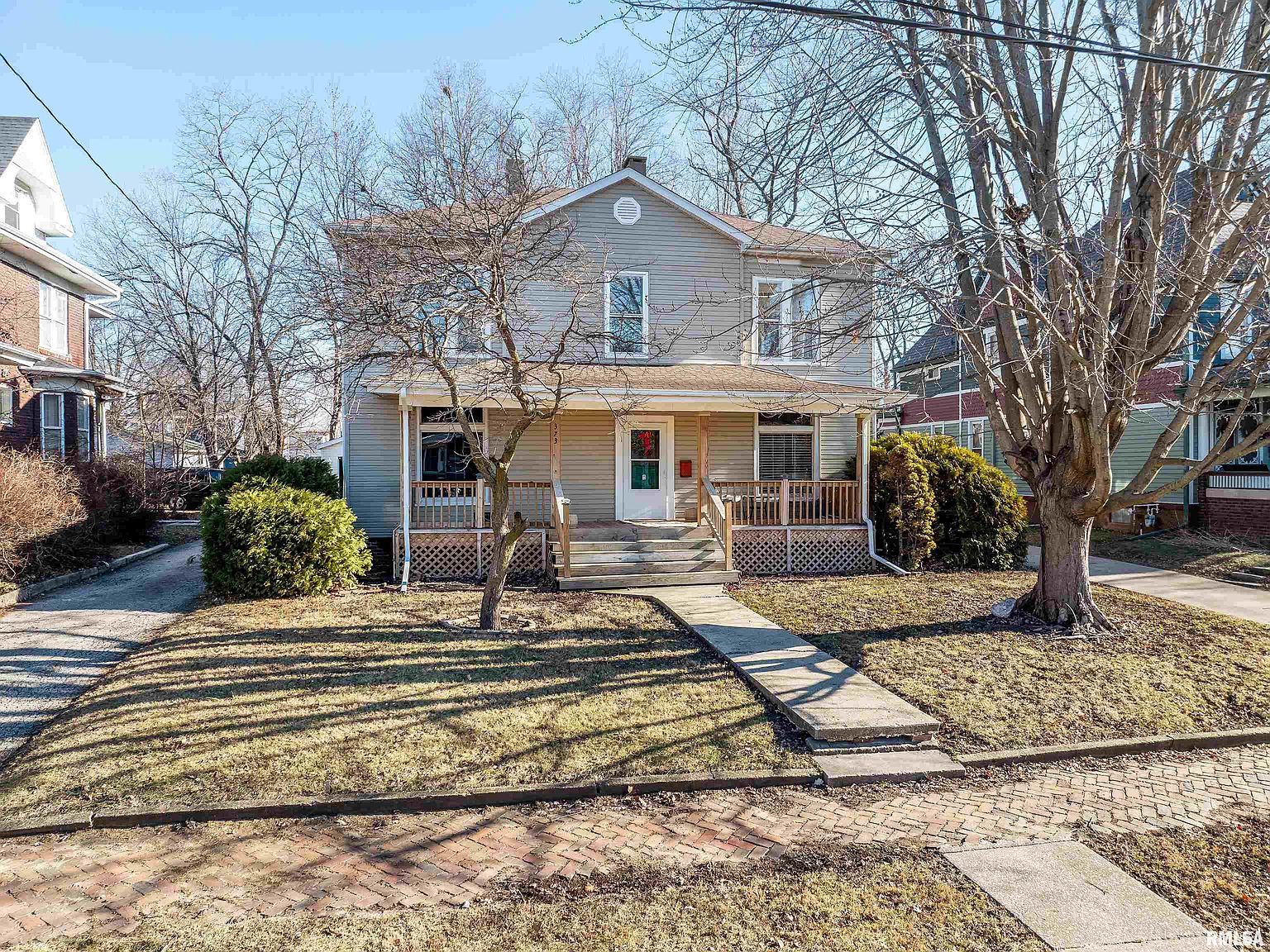 373 N Cherry St Galesburg, IL 61401 - Thumbnail 2