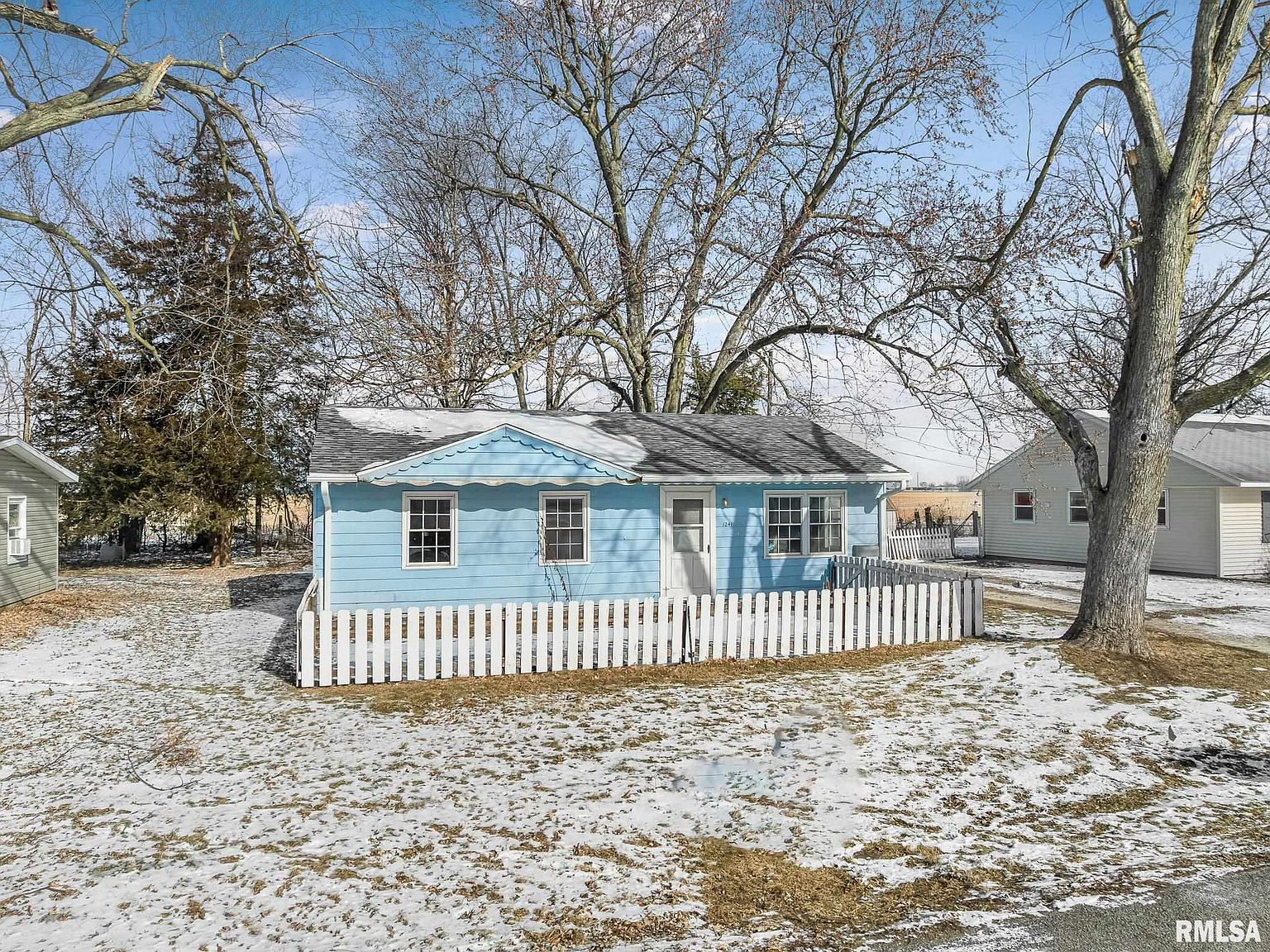 1241 Garden Ln Galesburg, IL 61401 - Thumbnail 2