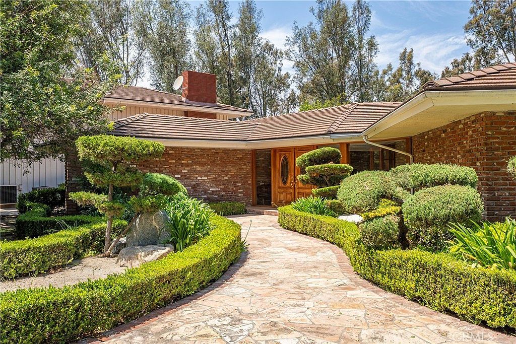 20827 E Mesarica Rd Covina, CA 91724 - Thumbnail 2