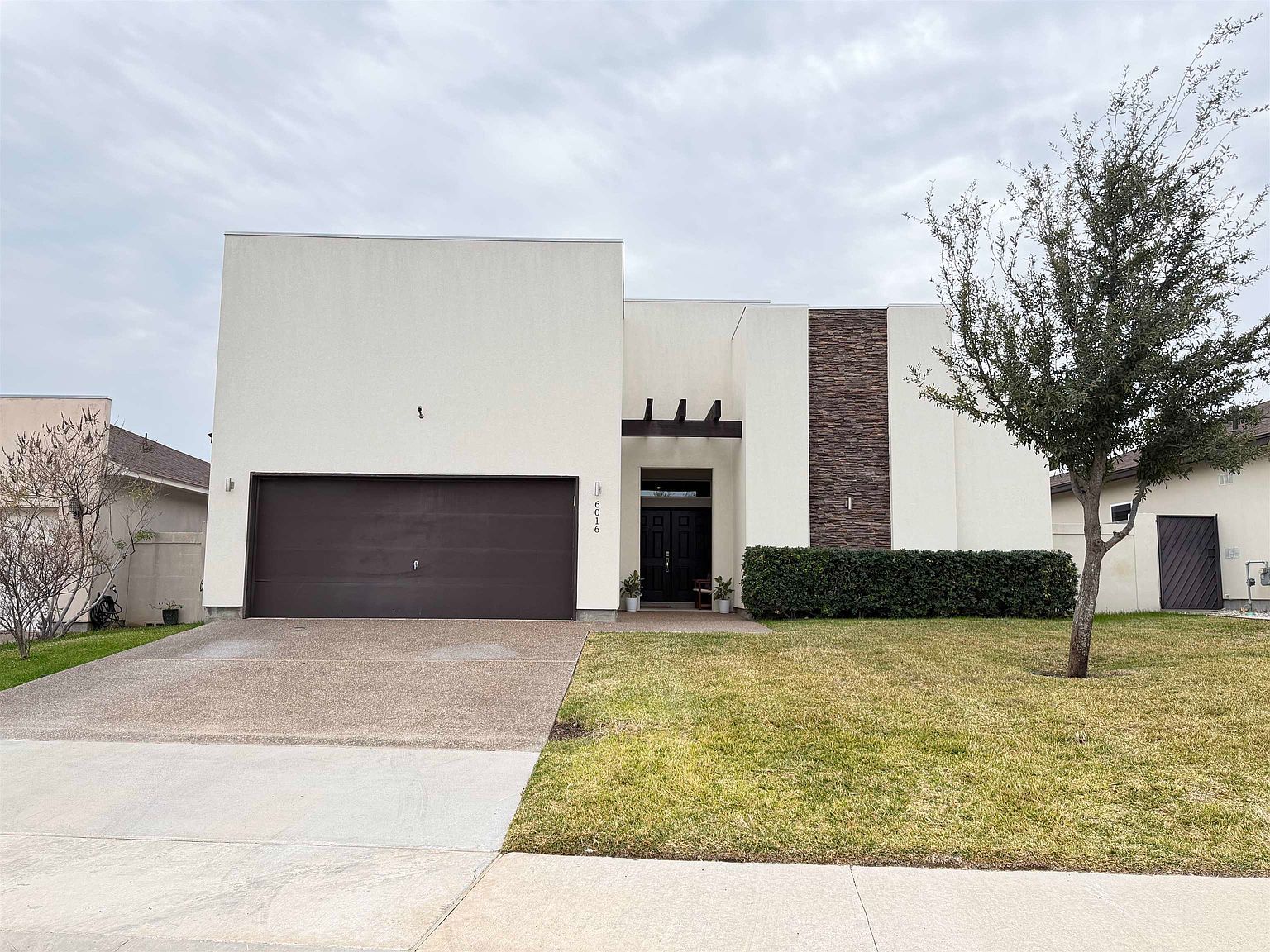 6016 Vero Dr Laredo, TX 78041 - Thumbnail 2