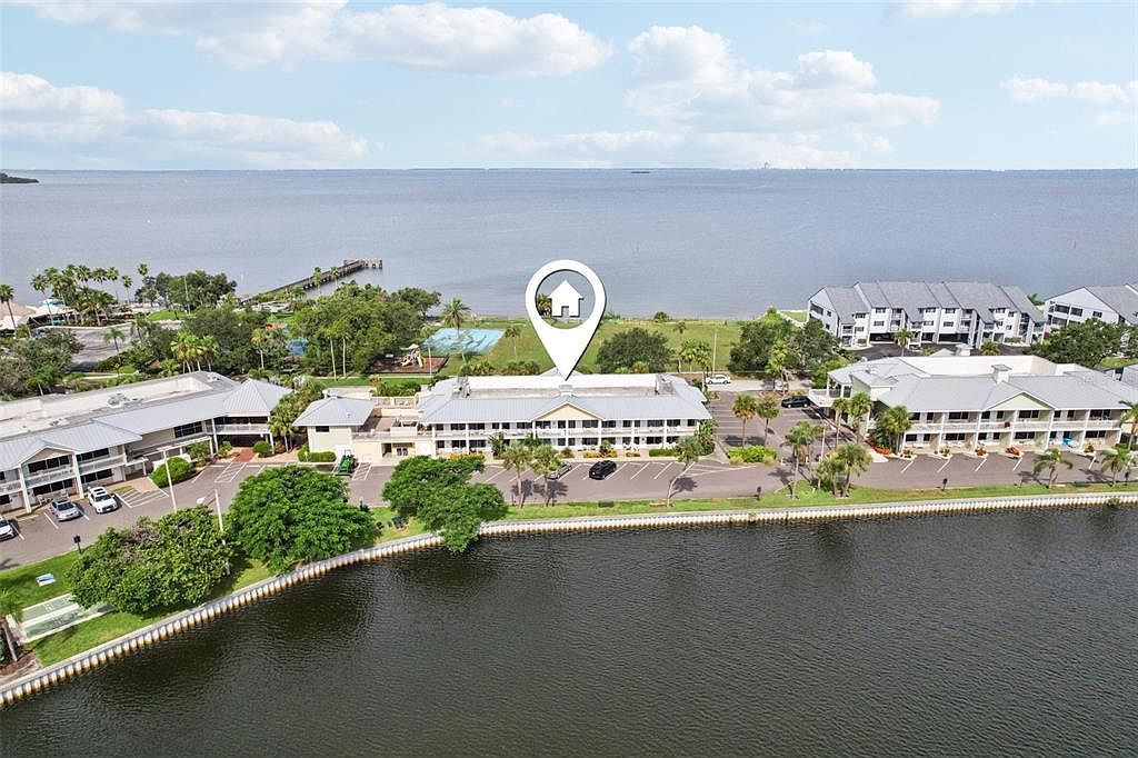 611 Destiny Dr Ruskin, FL 33570 - Thumbnail 2