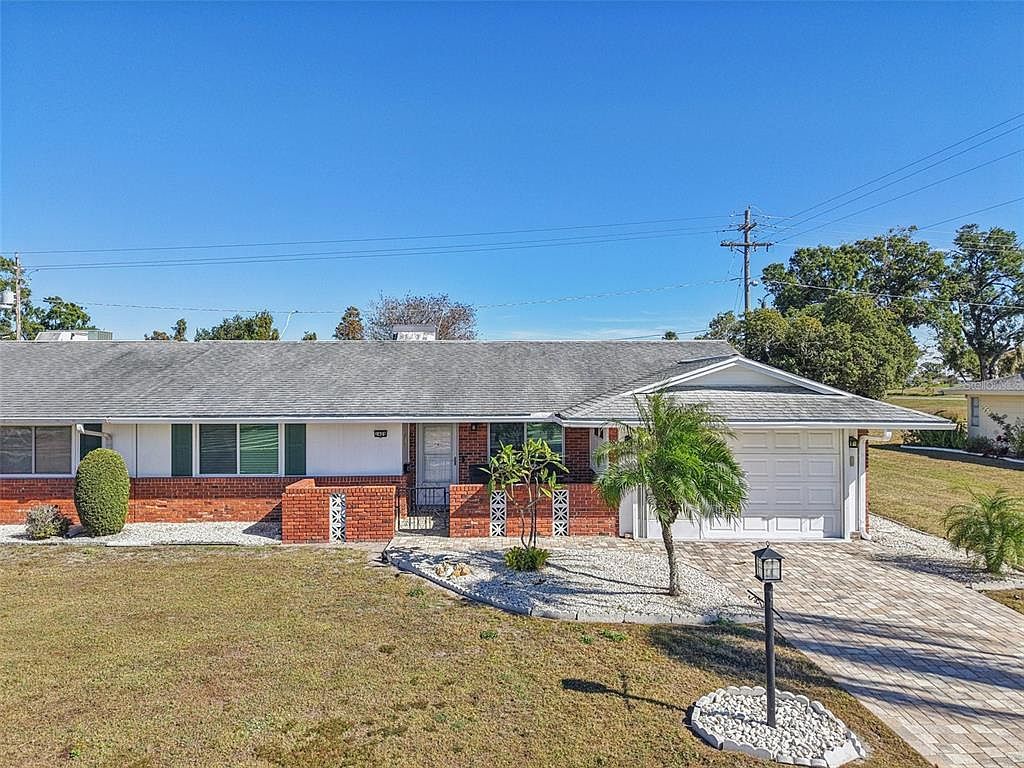 1409 N Pebble Beach Blvd Sun City Center, FL 33573 - Thumbnail 2