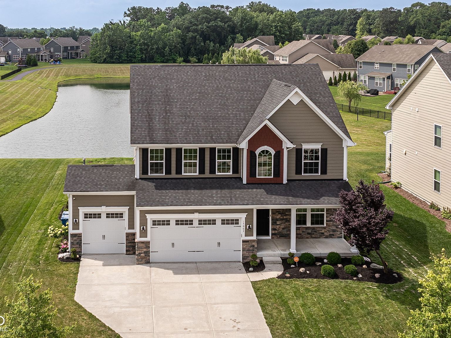 15063 Mancroft Dr Fishers, IN 46037 - Thumbnail 2