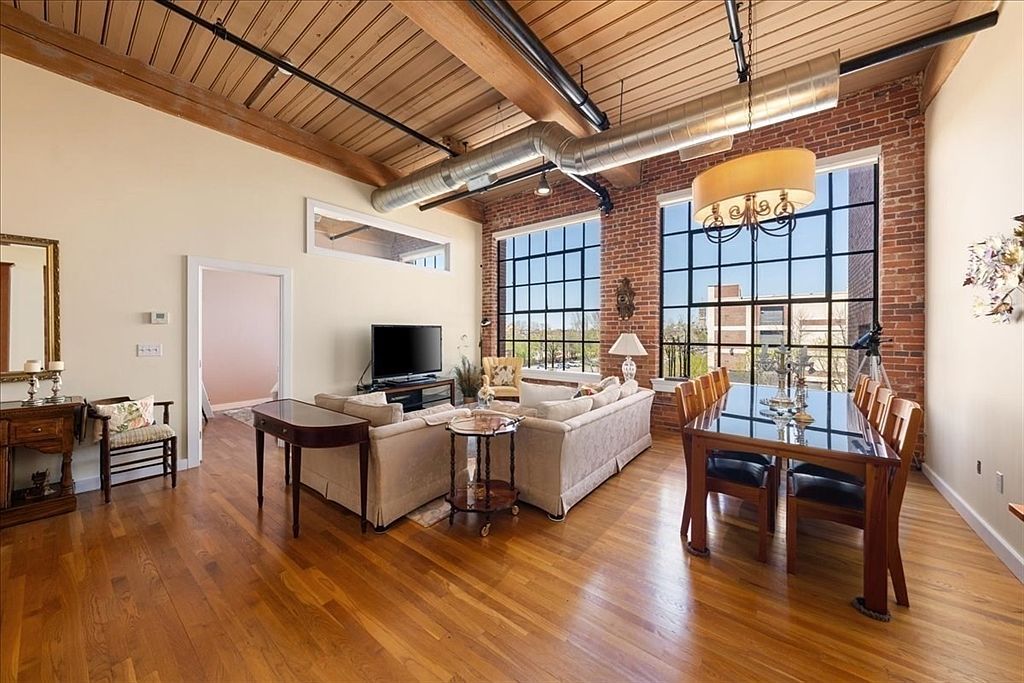 491 Dutton St UNIT 403 Lowell, MA 01854 - Thumbnail 2