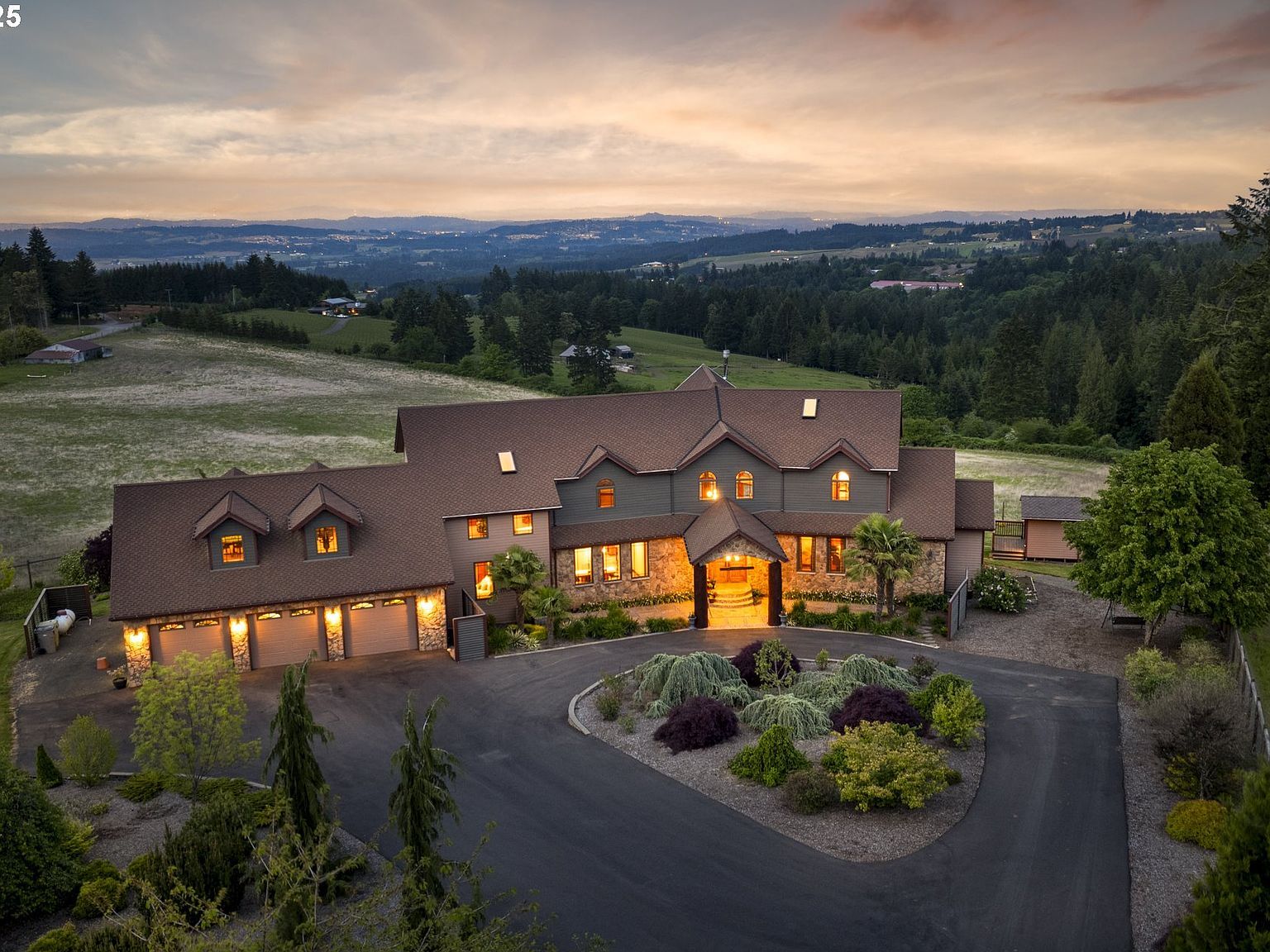 21250 SW Jaquith Rd Newberg, OR 97132 - Thumbnail 2