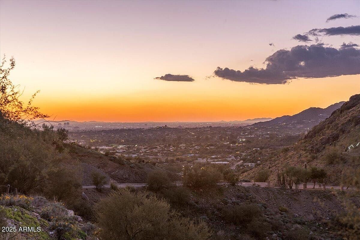 7080 N Invergordon Rd Paradise Valley, AZ 85253, 85253