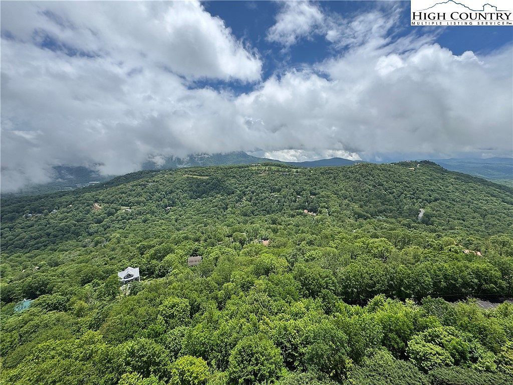 303 Sugar Top Dr #9-3928 Banner Elk, NC 28604 - Thumbnail 2