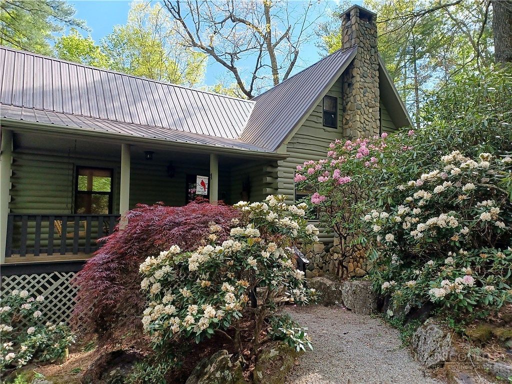 100 Tulip Ln Newland, NC 28657 | Single Family
