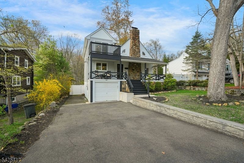 8 Mountainside Dr Wayne, NJ 07470  | Single Family