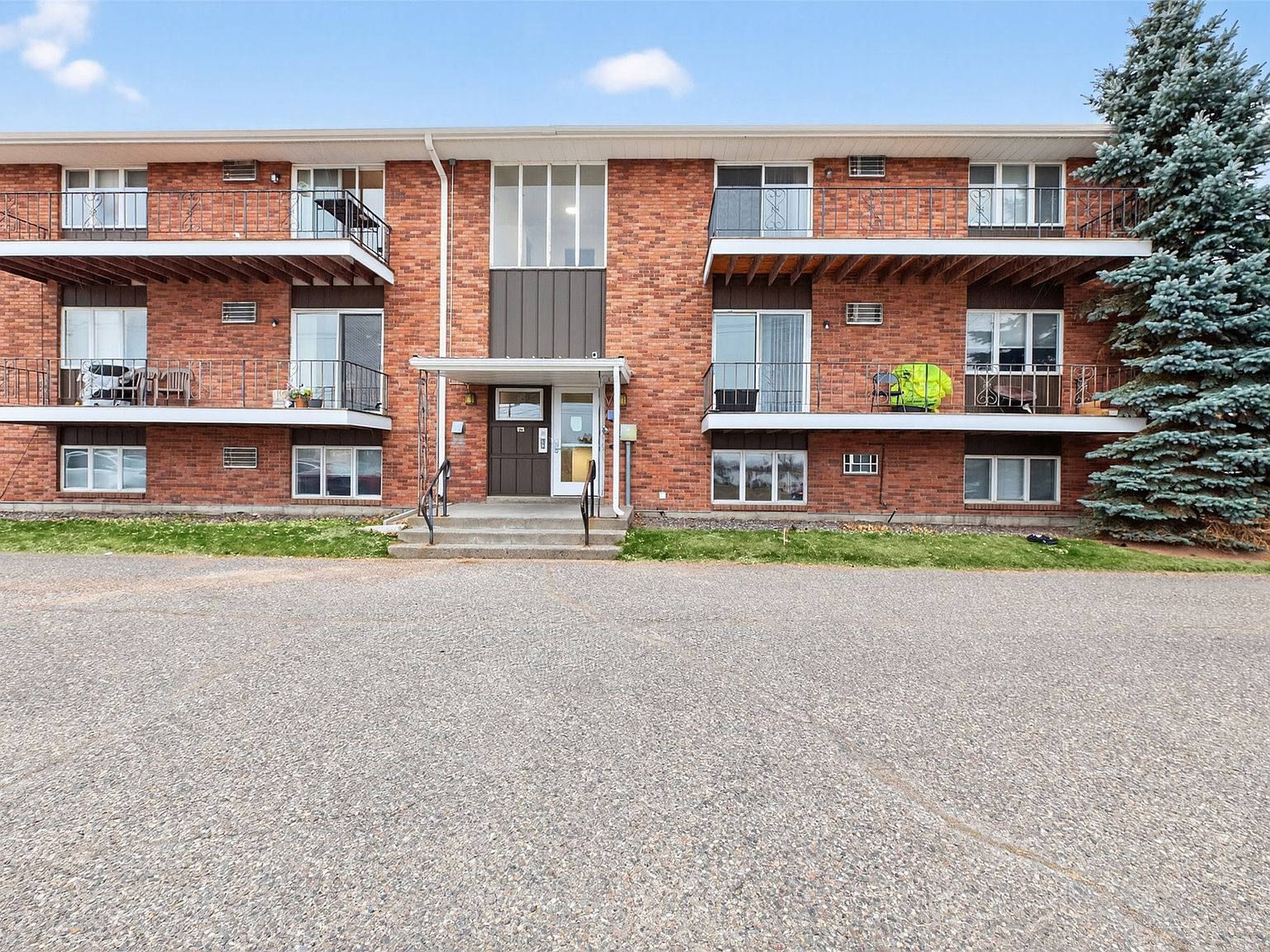 1721 9th Ave S Great Falls, MT 59405 - Thumbnail 2