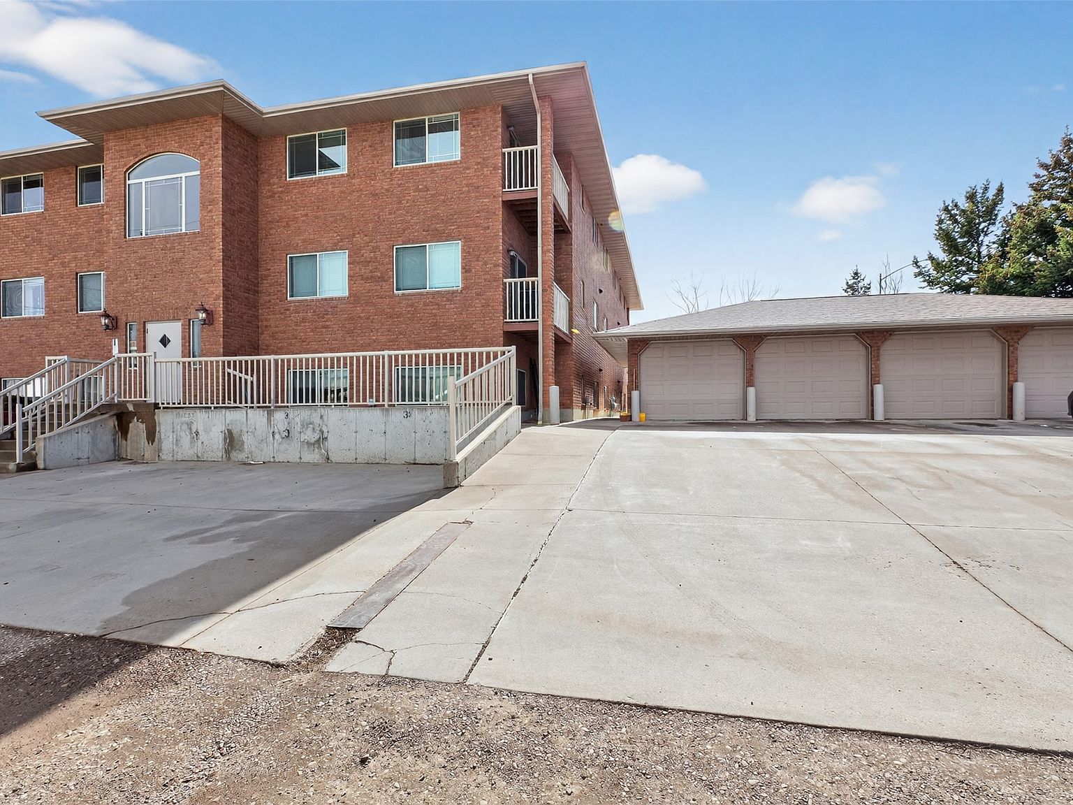 4409 2nd Ave N Great Falls, MT 59405  | Multi Family