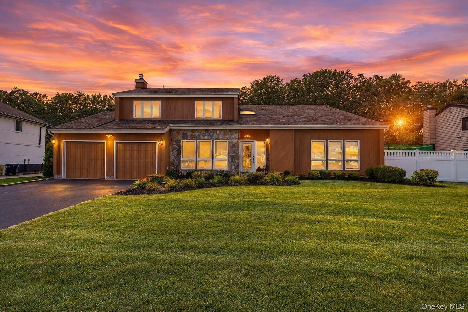 53 Timber Ridge Dr Commack, NY 11725 - Thumbnail 2