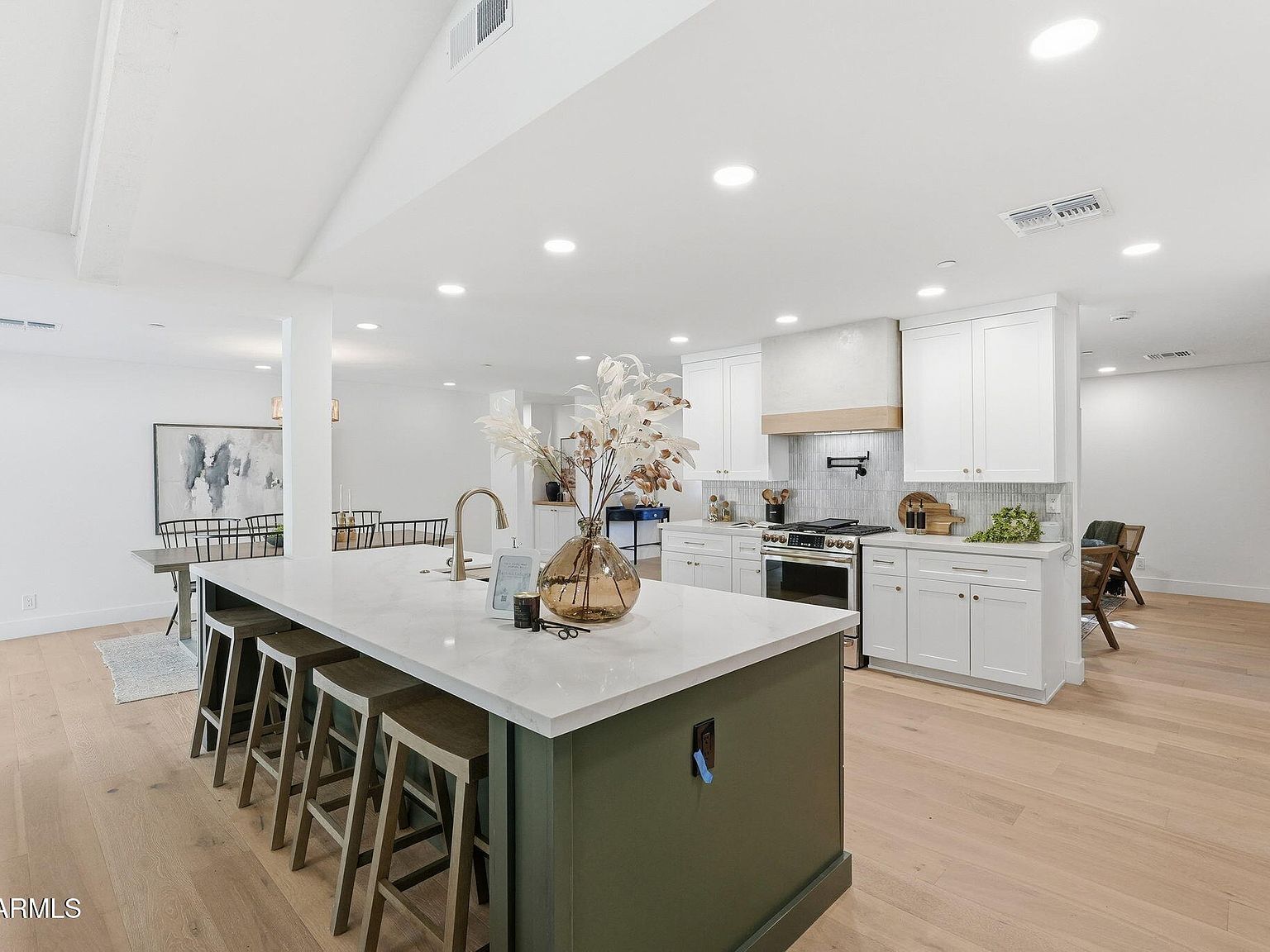 6638 E Monterosa St Scottsdale, AZ 85251 - Thumbnail 2