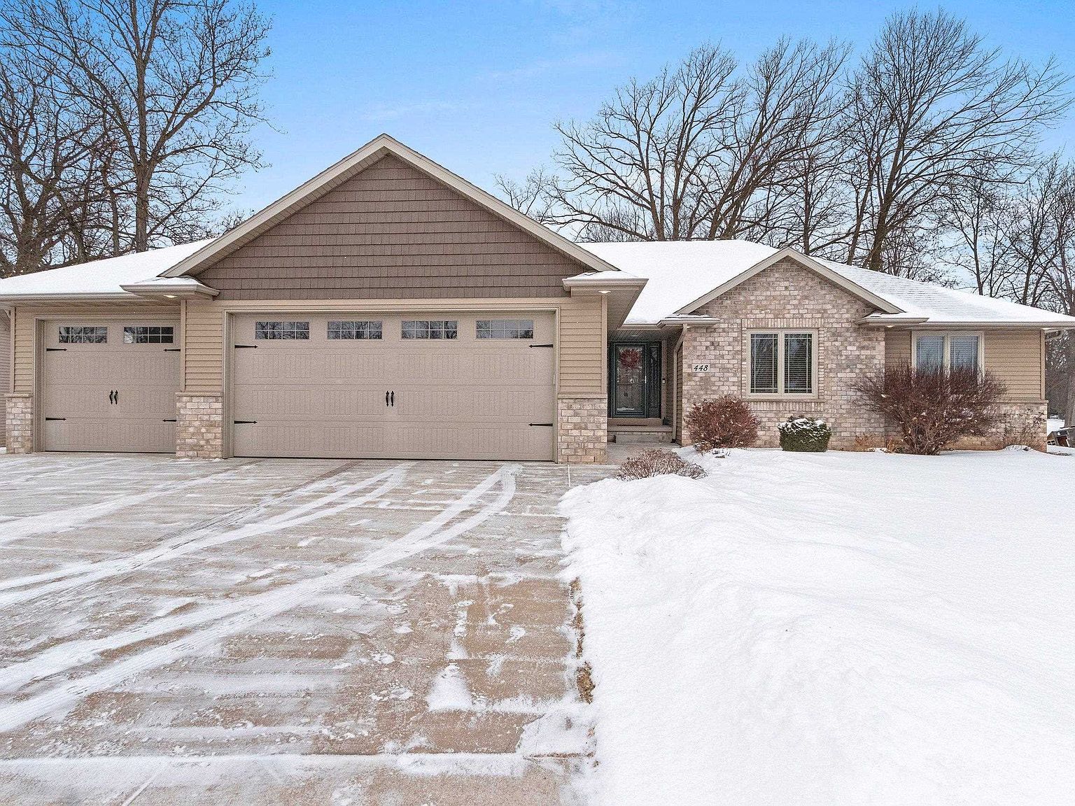 448 Meadow Wind Dr Green Bay, WI 54311 - Thumbnail 2