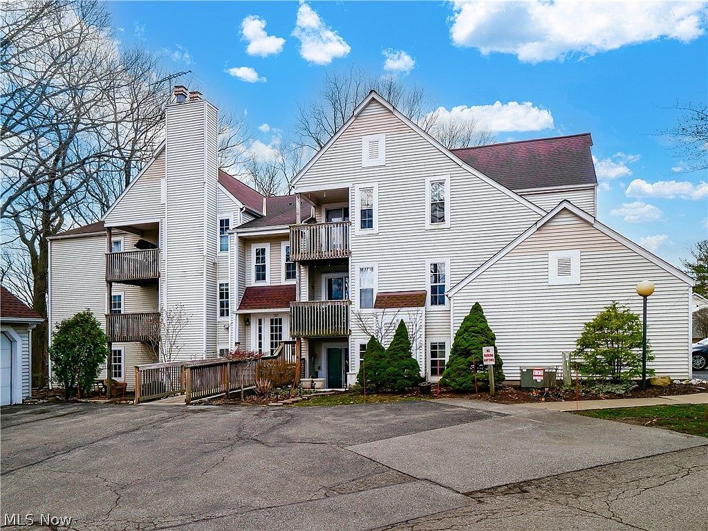 1207 W River Rd N APT D3 Elyria, OH 44035 - Thumbnail 2