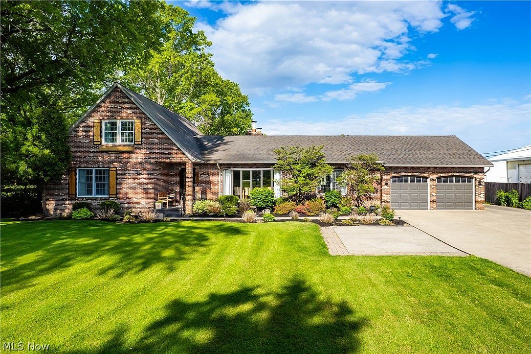 4802 Center Rd Avon, OH 44011, 44011