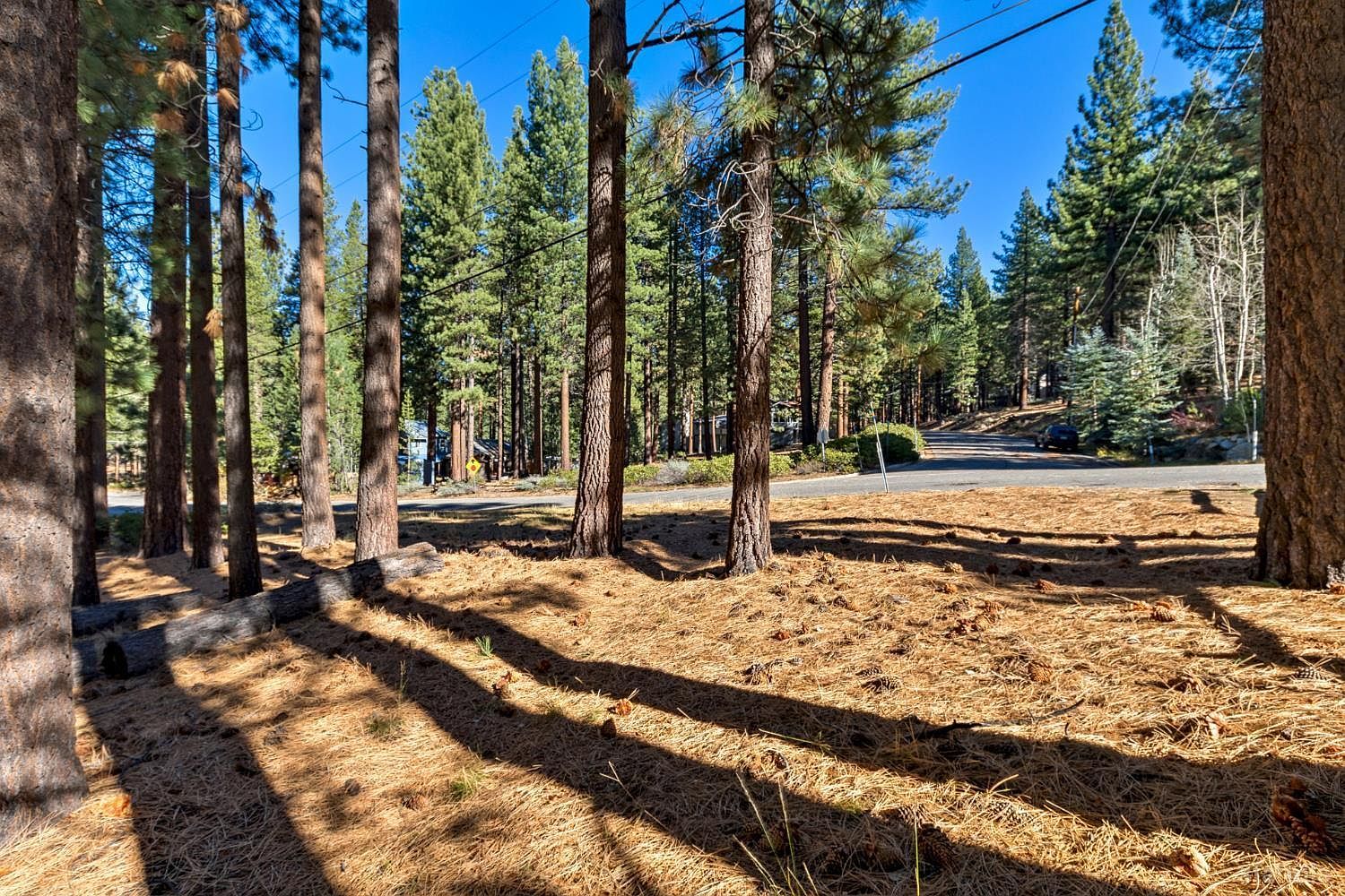 2405 Marshall Trl South Lake Tahoe, CA 96150 - Thumbnail 2