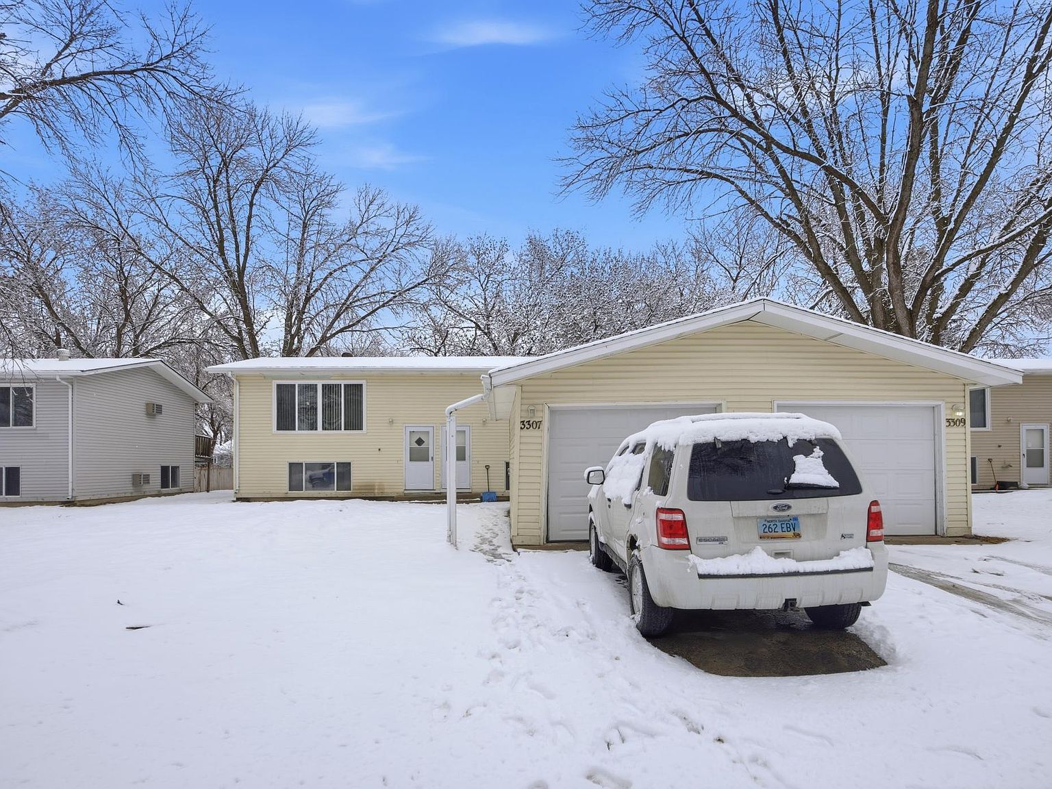 3307-3309 2nd St N Fargo, ND 58102 - Thumbnail 2