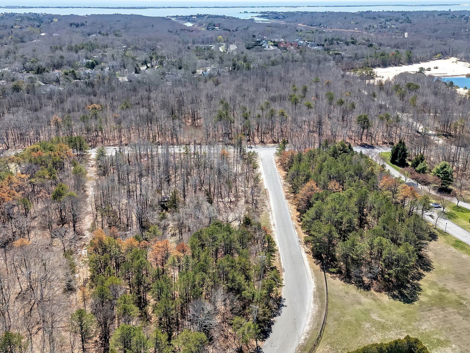 98 Old Country Rd Westhampton, NY 11977 - Thumbnail 2