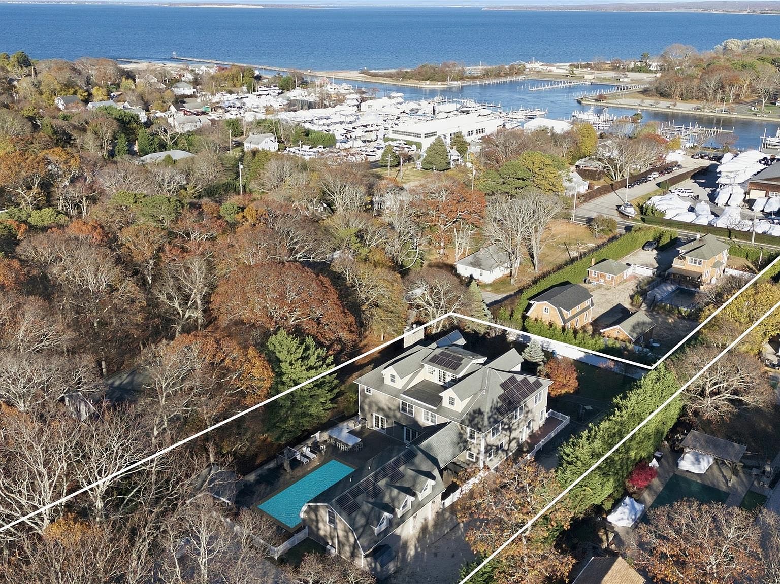 33A Newtown Rd Hampton Bays, NY 11946 - Thumbnail 2