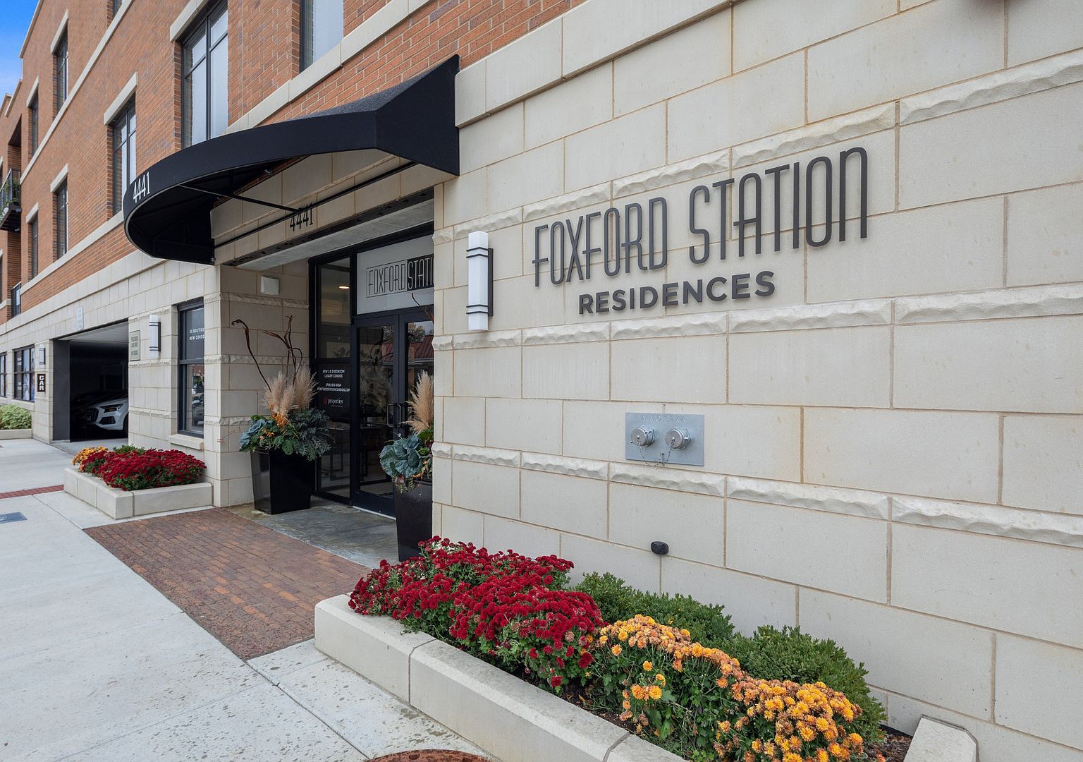 4441 Wolf Rd Unit 206 Western Springs, IL 60558  | Condominium