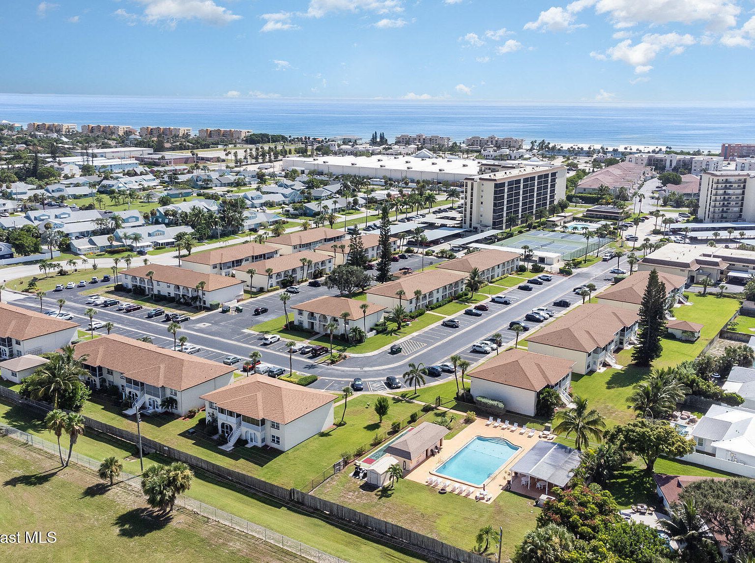 415 School Rd APT 70 Indian Harbour Beach, FL 32937 - Thumbnail 2