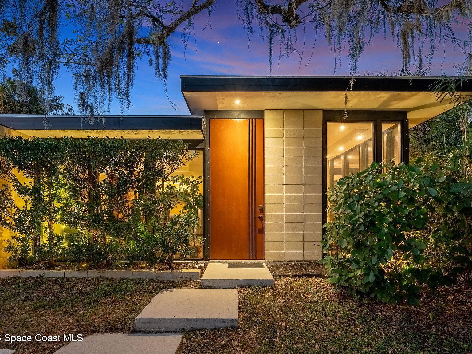 548 Old Oak St Melbourne, FL 32935 - Thumbnail 2