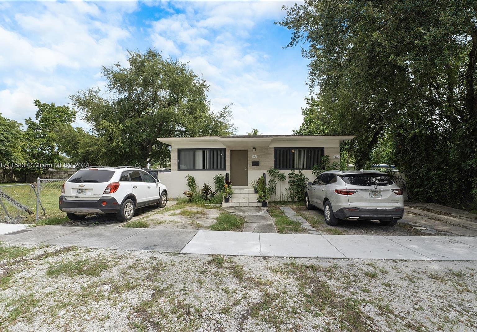 175 NW 68th St Miami, FL 33150, 33150