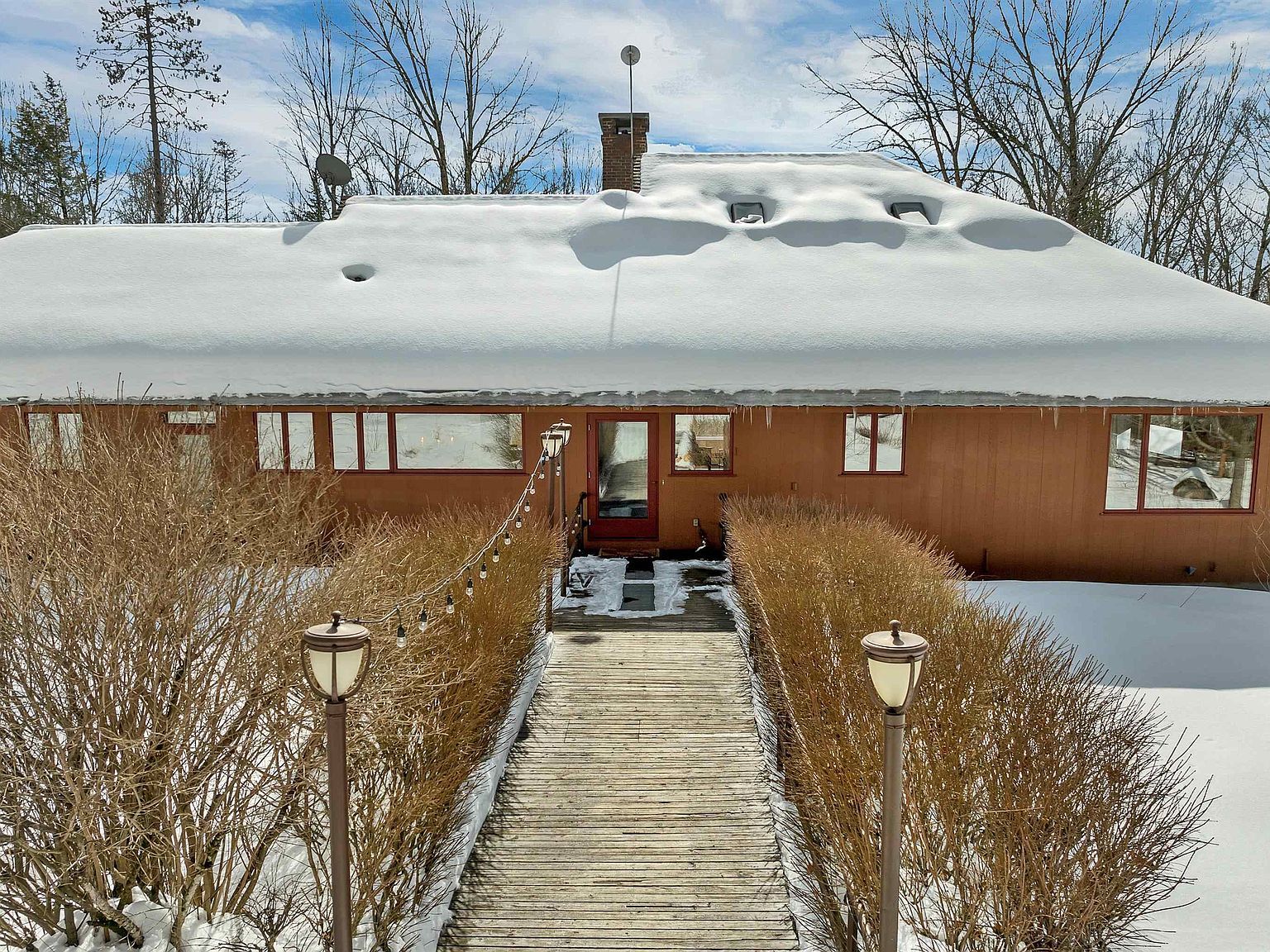 300 Maple Ridge Rd Sandwich, NH 03227  | Single Family