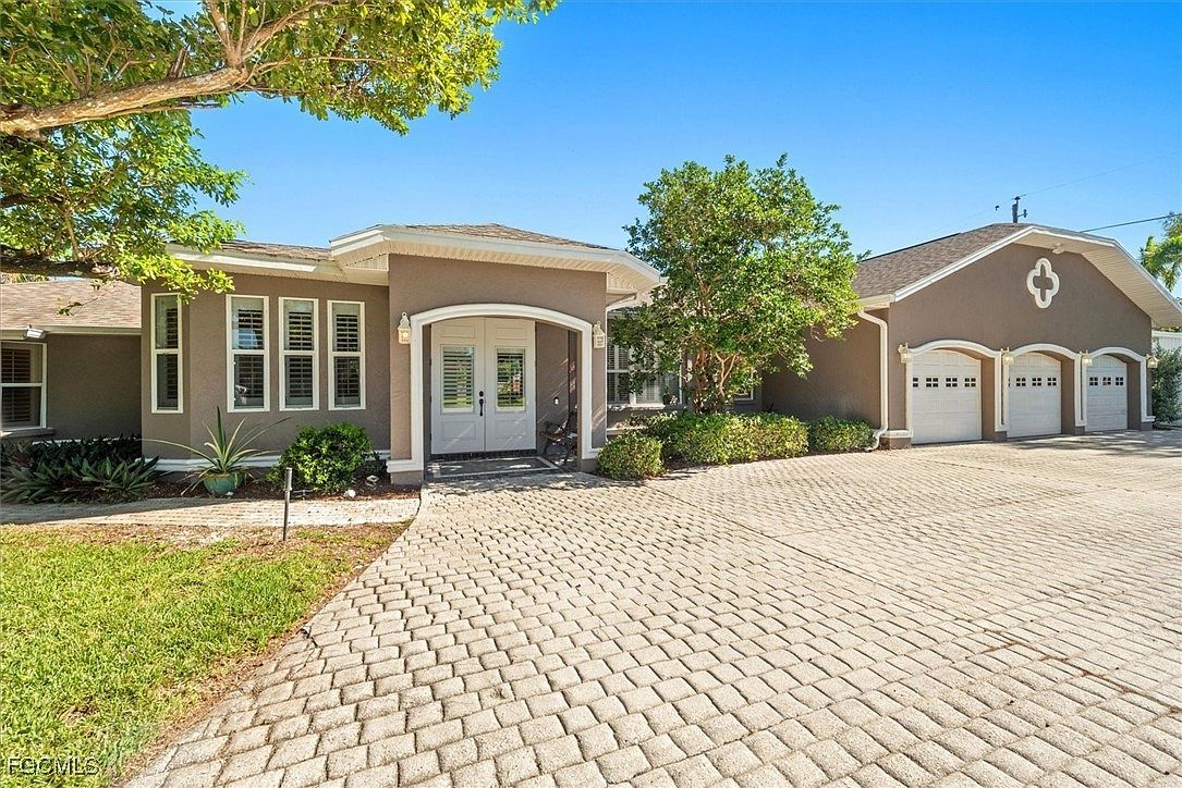 729 Dean Way Fort Myers, FL 33919 - Thumbnail 2