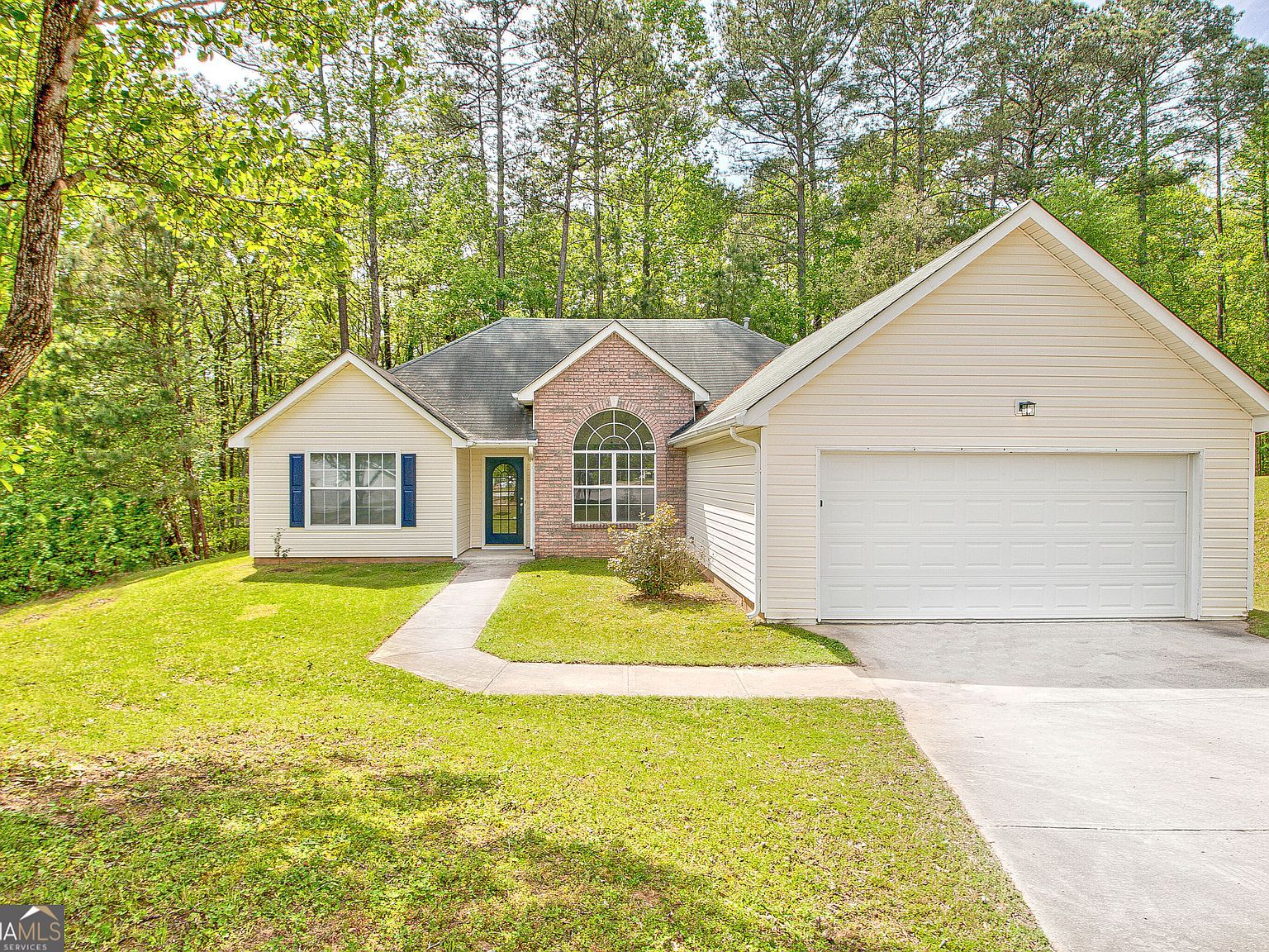 4105 Clarks Trl Douglasville, GA 30135 - Thumbnail 2