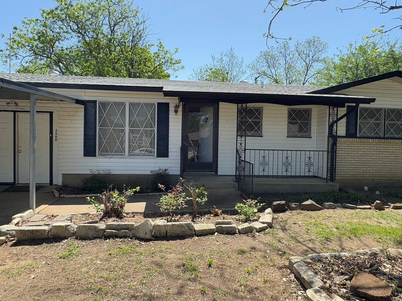 3560 Regal Rd Fort Worth, TX 76111 - Thumbnail 2