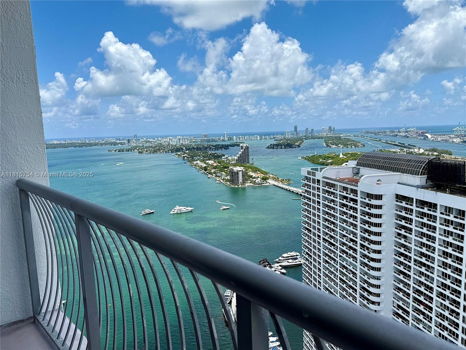 1750 N Bayshore Dr APT 4604 Miami, FL 33132 - Thumbnail 2