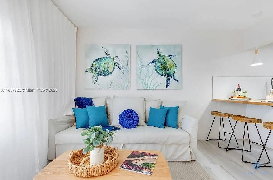 7326 Collins Ave APT 201 Miami Beach, FL 33141 - Thumbnail 2