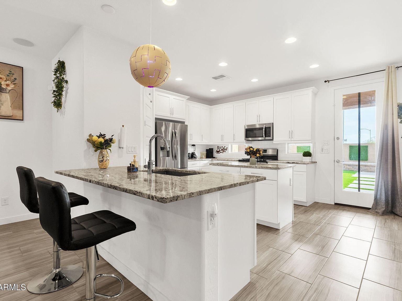 3829 S 64th Dr Phoenix, AZ 85043 - Thumbnail 2