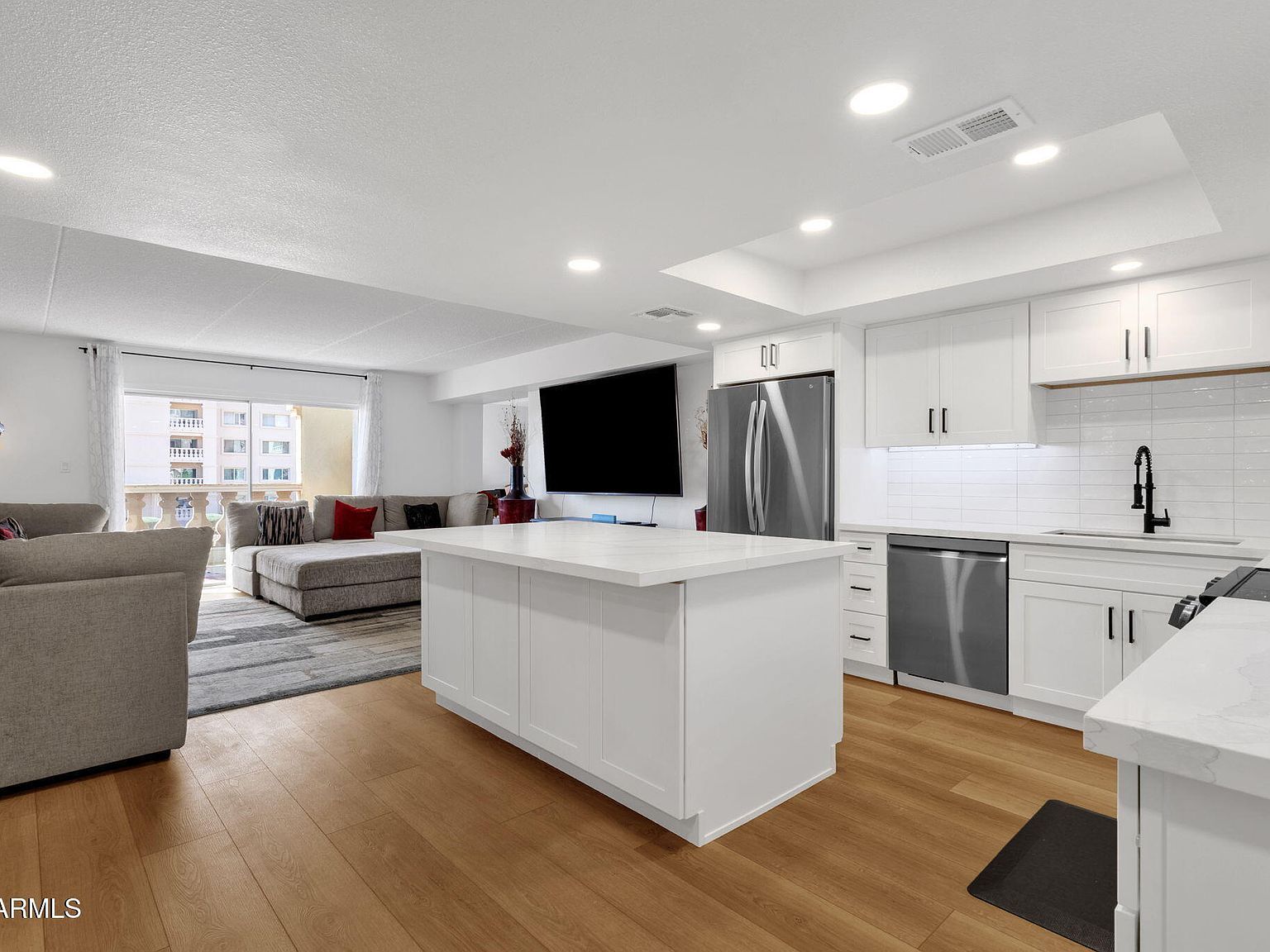 7920 E Camelback Rd UNIT 212 Scottsdale, AZ 85251 - Thumbnail 2